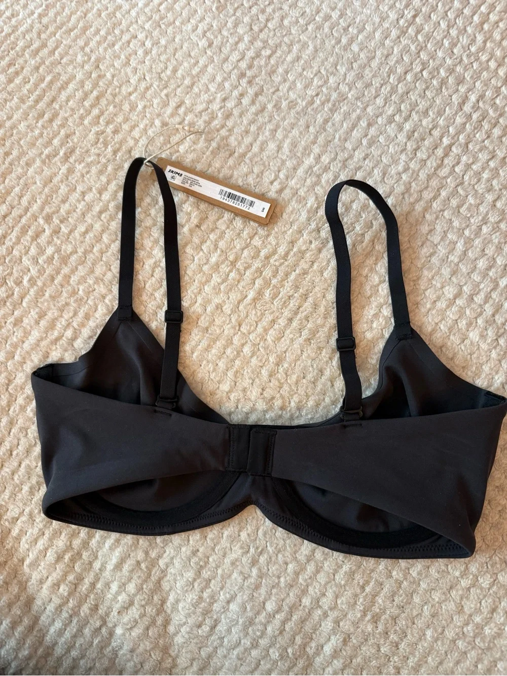 Skims Underwire Bra - Picture 3 of 5